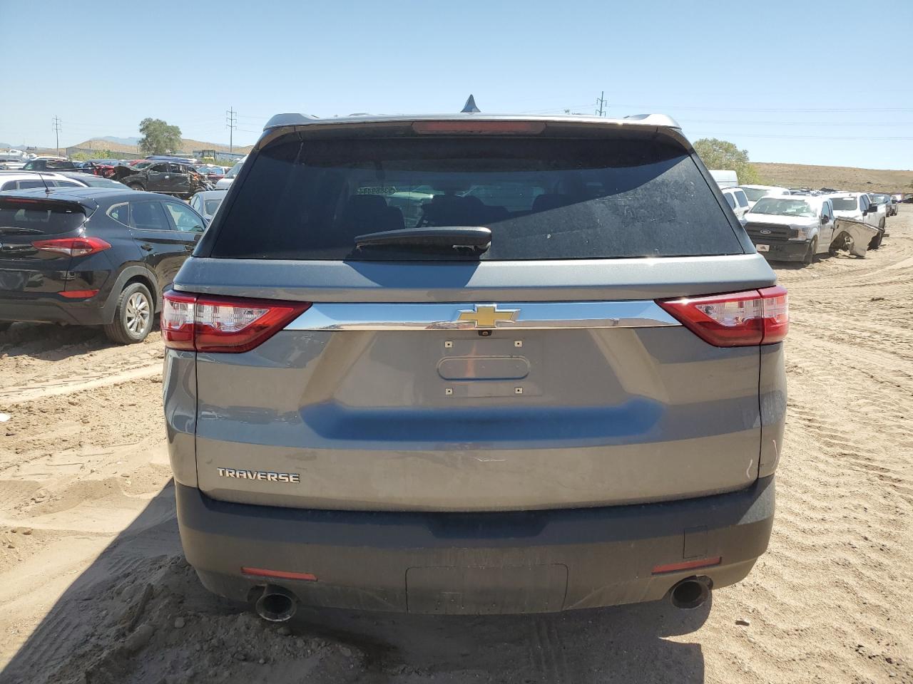 1GNERFKWXMJ136532 2021 Chevrolet Traverse Ls