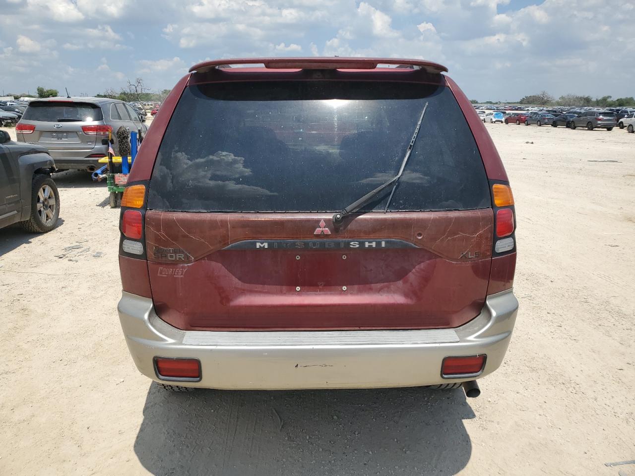 JA4LS31H21P001652 2001 Mitsubishi Montero Sport Xls