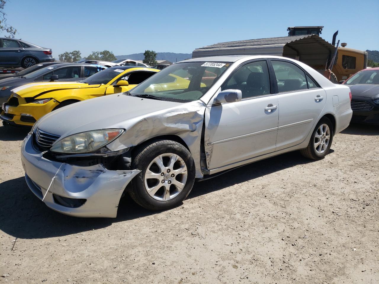 4T1BE30K55U986828 2005 Toyota Camry Le