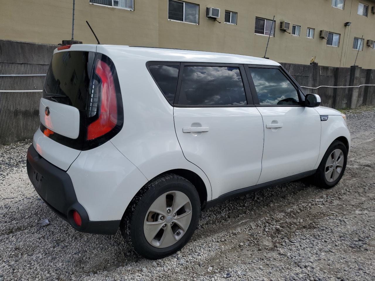 2016 Kia Soul vin: KNDJN2A22G7355285