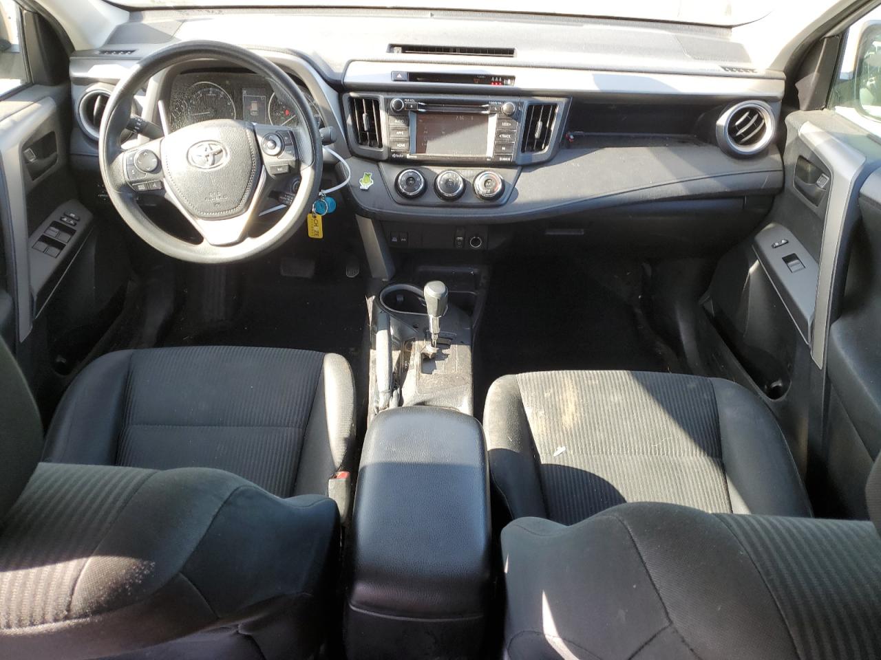 2T3ZFREV4HW359552 2017 Toyota Rav4 Le