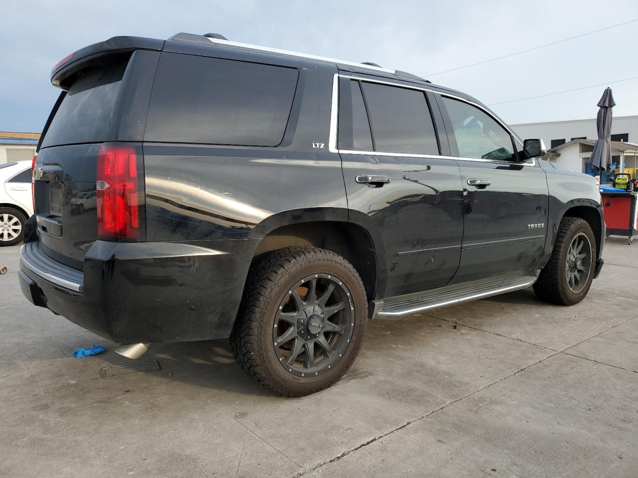 1GNSCCKC1GR126566 2016 Chevrolet Tahoe C1500 Ltz