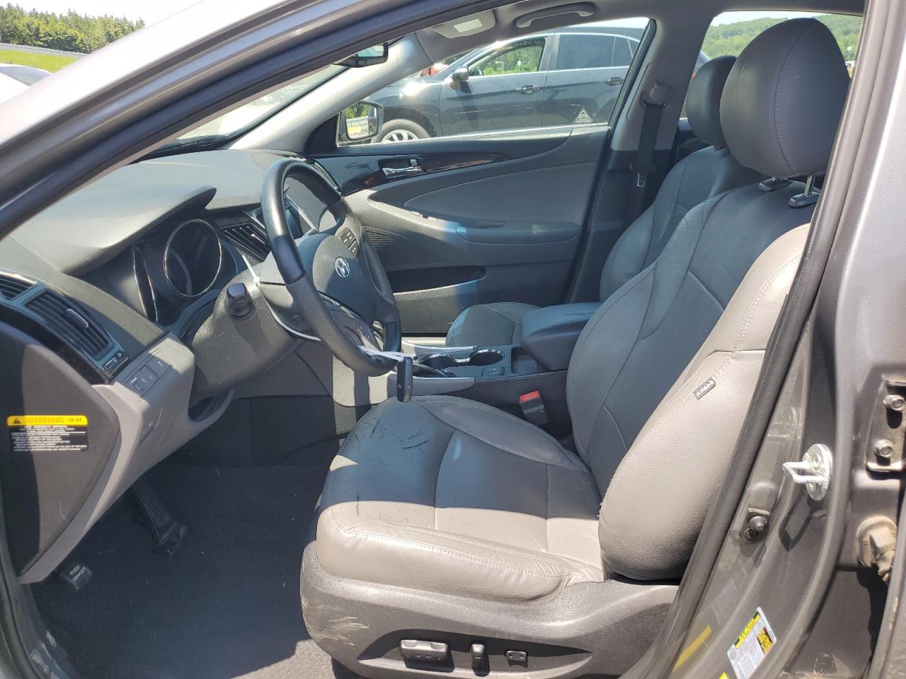 5NPEC4AC0DH667057 2013 Hyundai Sonata Se