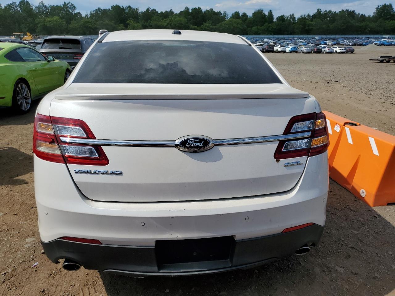 2015 Ford Taurus Sel vin: 1FAHP2E86FG174069