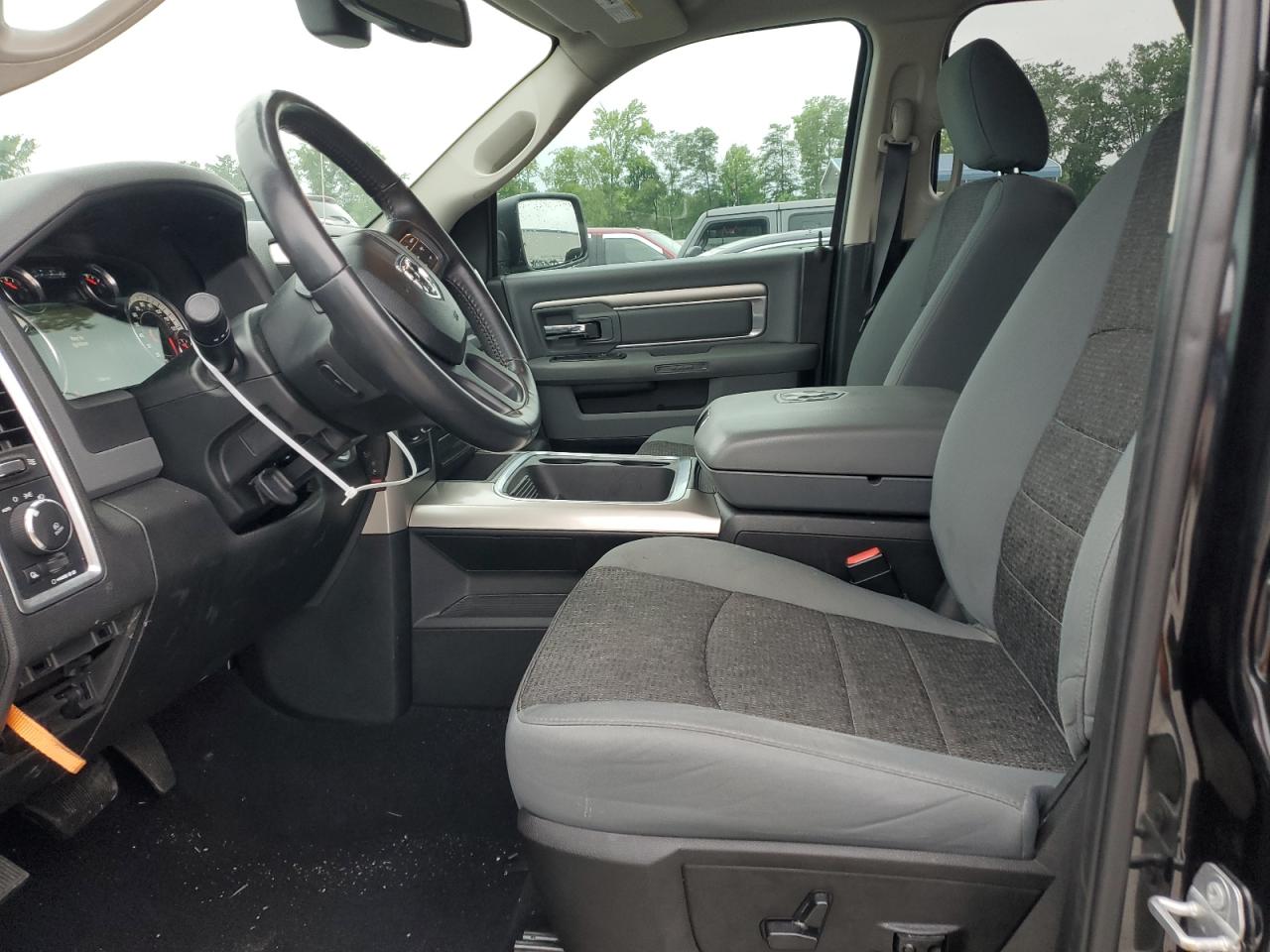 1C6RR6LT8KS563902 2019 Ram 1500 Classic Slt