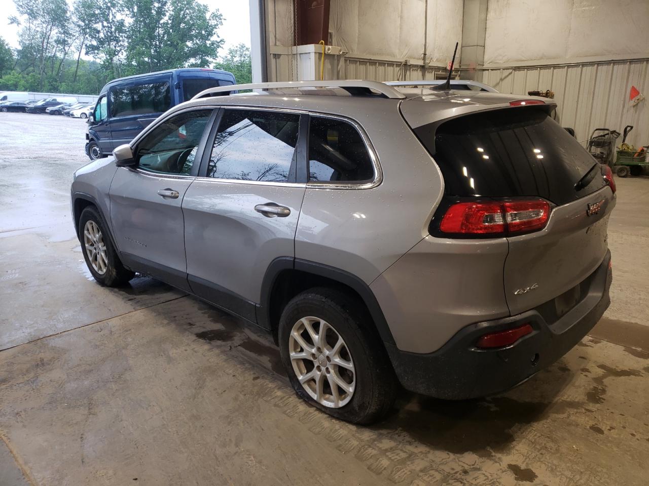 2016 Jeep Cherokee Latitude vin: 1C4PJMCB6GW304182