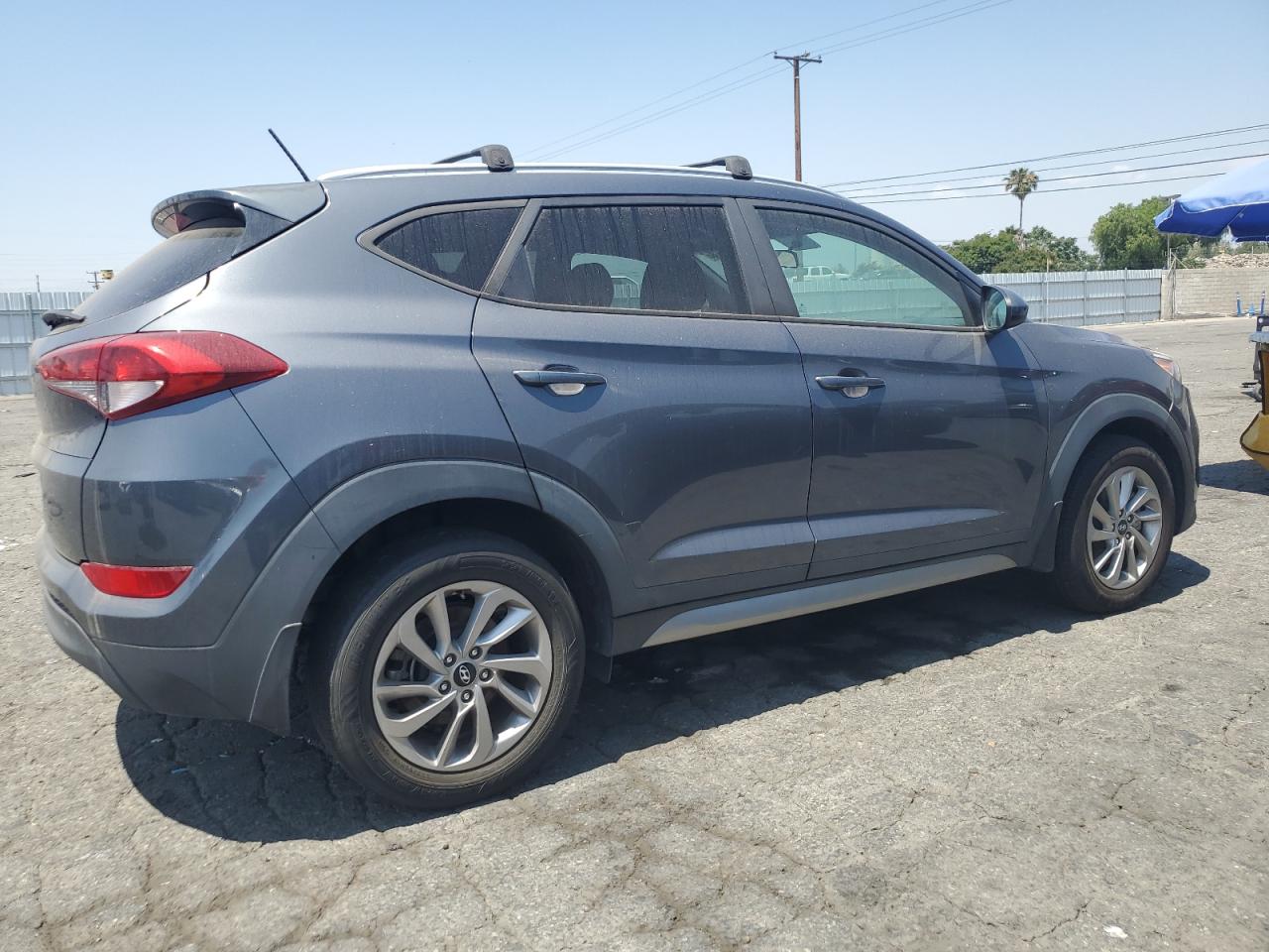 2017 Hyundai Tucson Limited vin: KM8J33A44HU389885