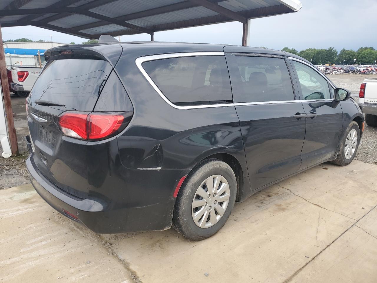 2018 Chrysler Pacifica L vin: 2C4RC1AGXJR274703