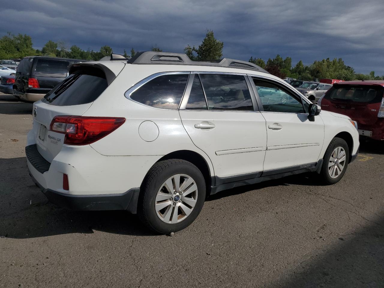 4S4BSAFCXG3334146 2016 Subaru Outback 2.5I Premium