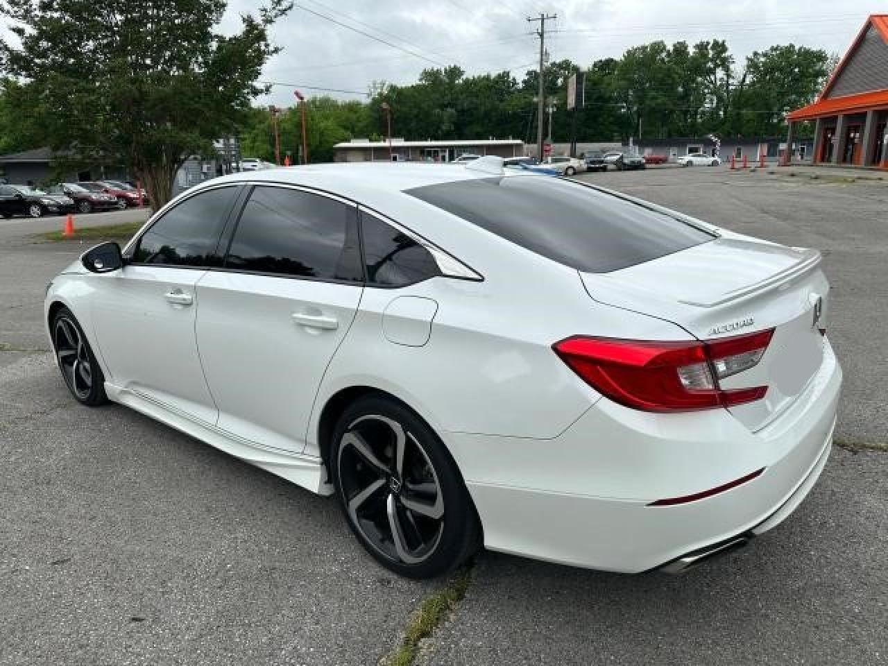 1HGCV2F39JA052705 2018 Honda Accord Sport