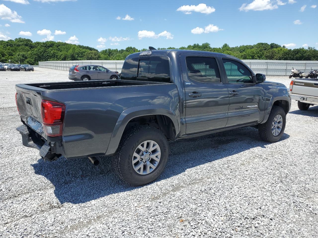 3TMAZ5CN6JM066033 2018 Toyota Tacoma Double Cab