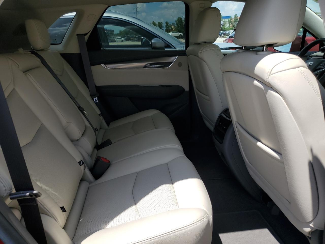 1GYKNDRS0JZ149778 2018 Cadillac Xt5 Luxury