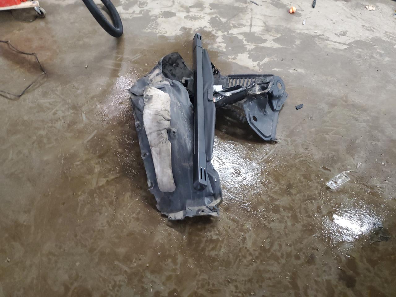 5TDDZRFH1JS885588 2018 Toyota Highlander Limited