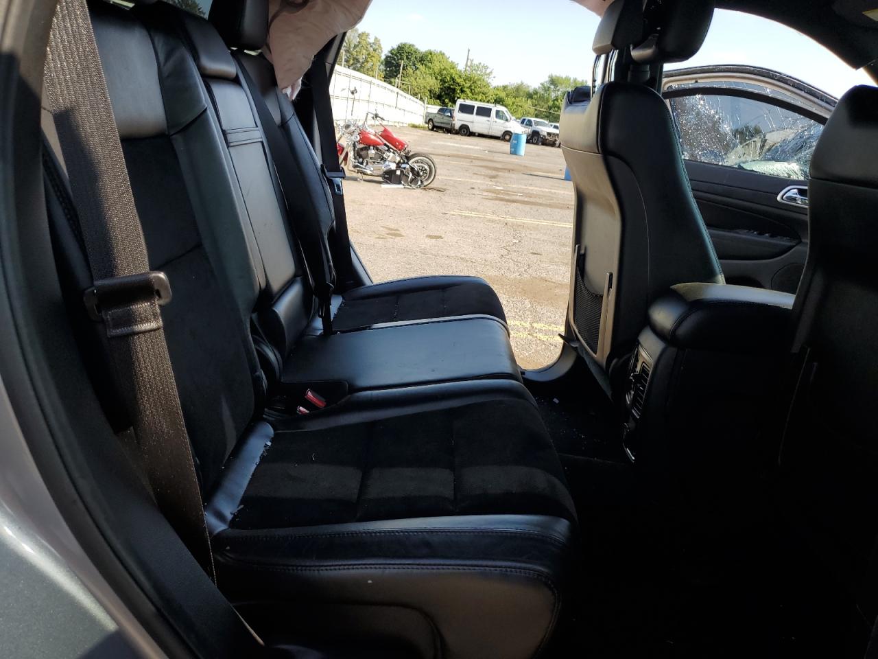 1C4RJFAGXFC165399 2015 Jeep Grand Cherokee Laredo