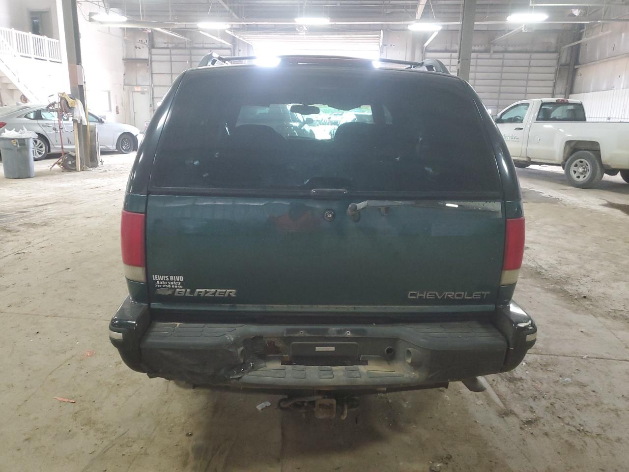 1GNDT13W4W2164001 1998 Chevrolet Blazer