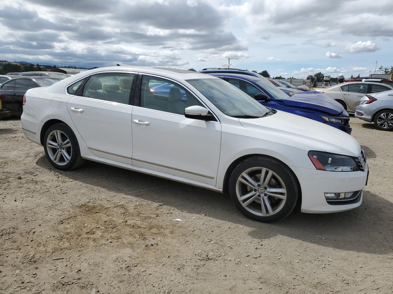 1VWCM7A34CC001316 2012 Volkswagen Passat Sel