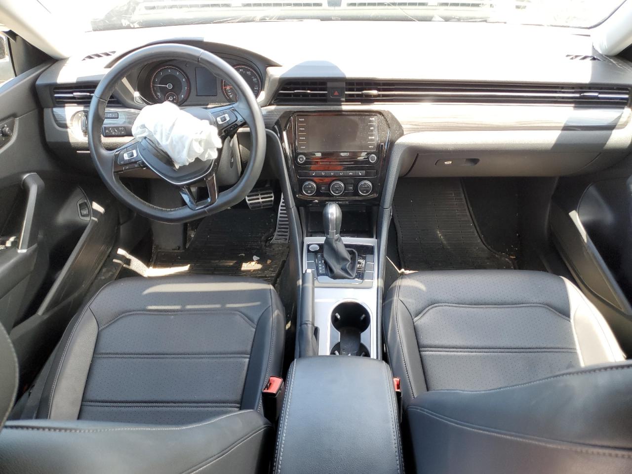 1VWMA7A35LC027033 2020 Volkswagen Passat R-Line