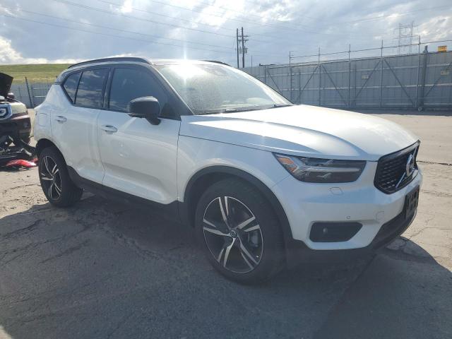 2021 Volvo Xc40 T5 R-Design VIN: YV4162UM1M2515544 Lot: 59887494