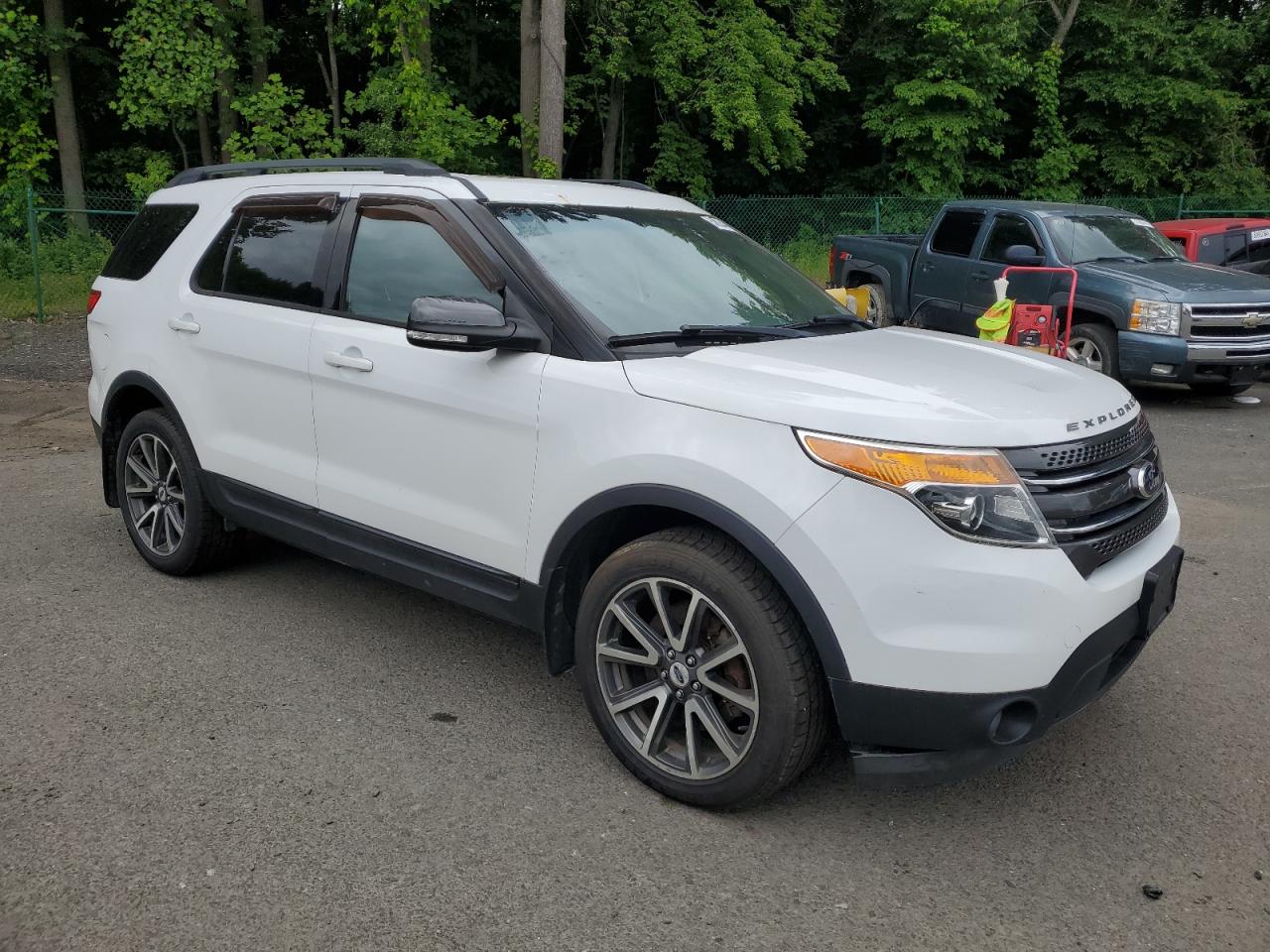 1FM5K8D88FGA11810 2015 Ford Explorer Xlt