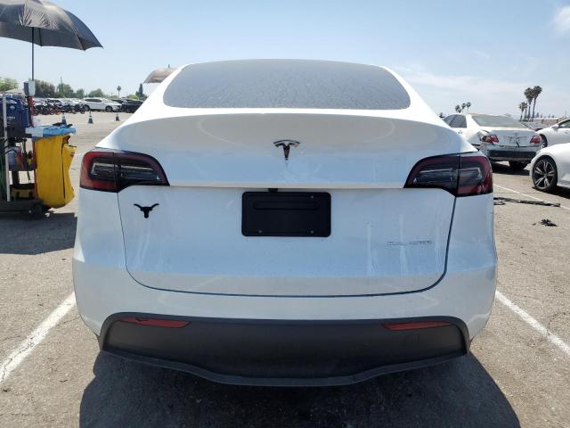 2024 Tesla Model Y VIN: 7SAYGAEE6RF027889 Lot: 58776074