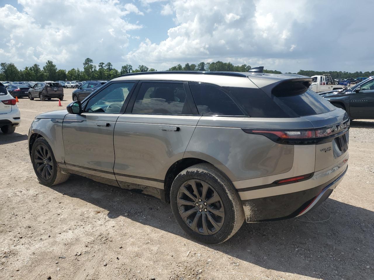 SALYL2EX3KA797703 2019 Land Rover Range Rover Velar R-Dynamic Se