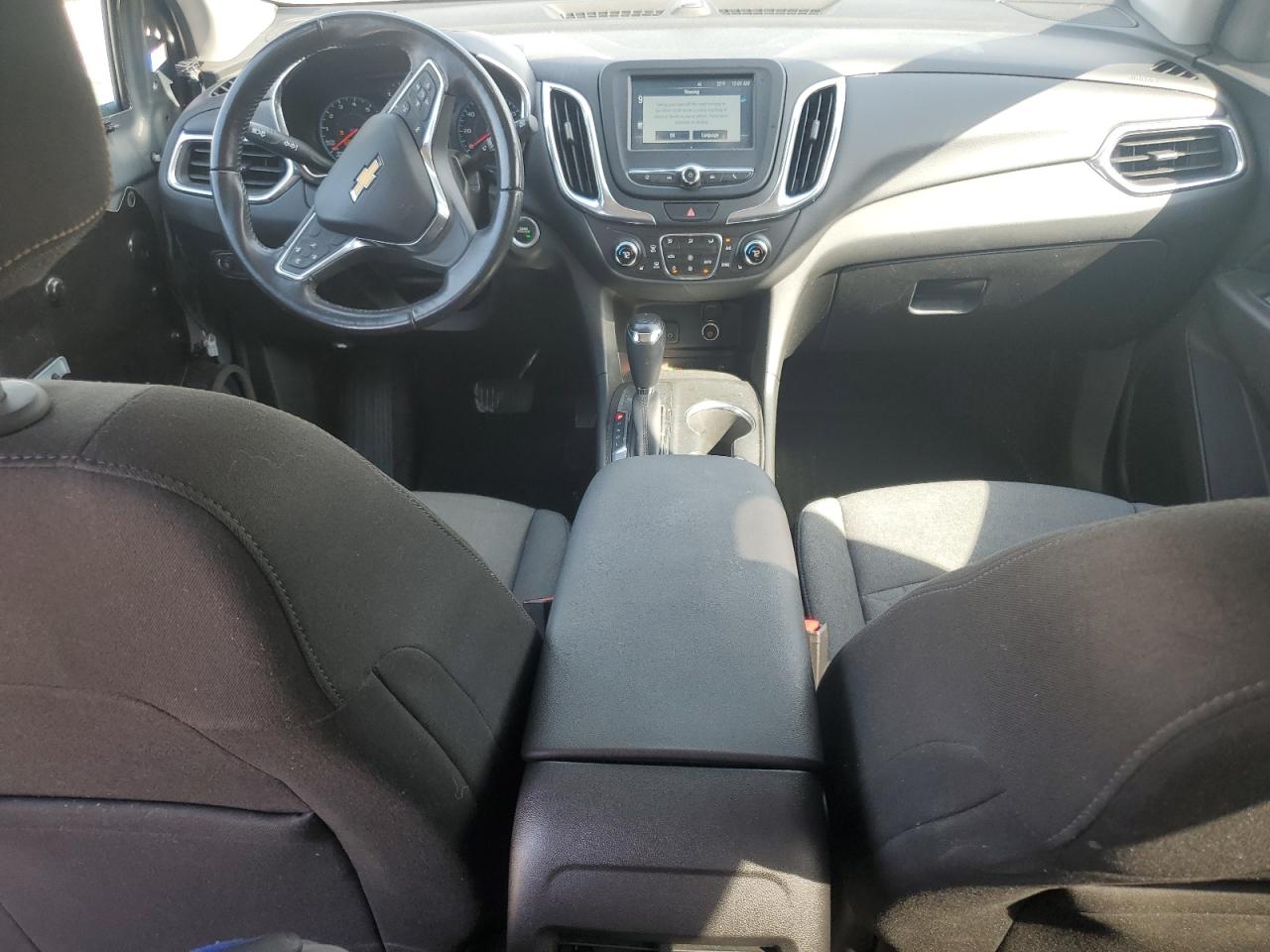 3GNAXJEV9JS647279 2018 Chevrolet Equinox Lt