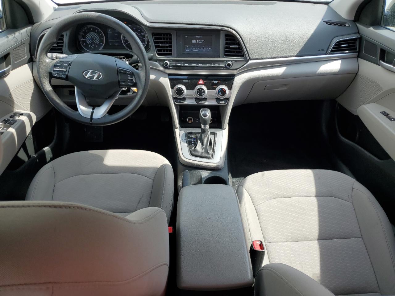 5NPD74LF0KH489302 2019 Hyundai Elantra Se