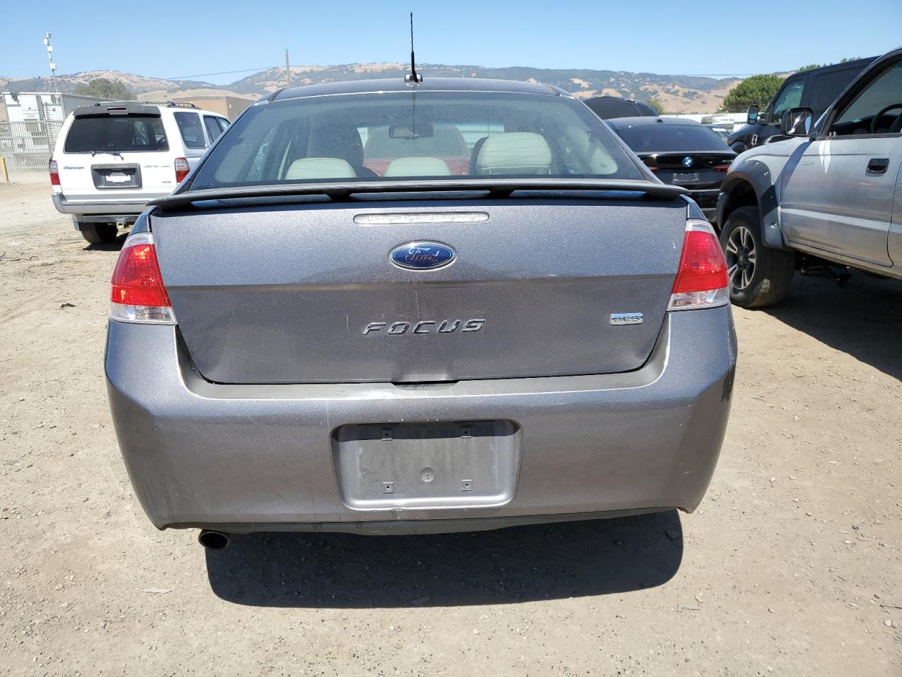 1FAHP3GN4BW197925 2011 Ford Focus Ses