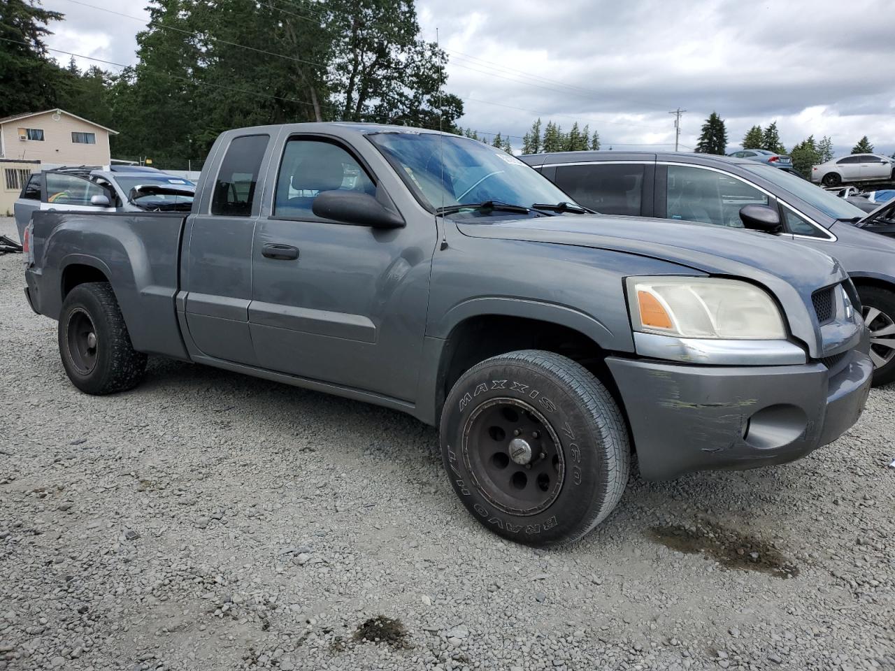 1Z7HC22K08S619447 2008 Mitsubishi Raider Ls