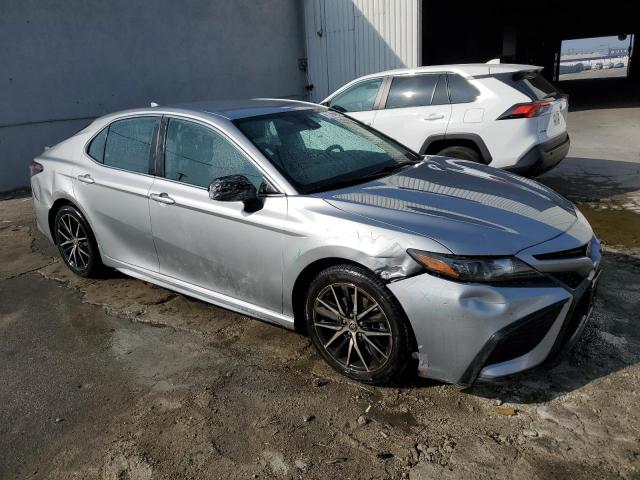 VIN 4T1G11AK5MU470584 2021 Toyota Camry, SE no.4