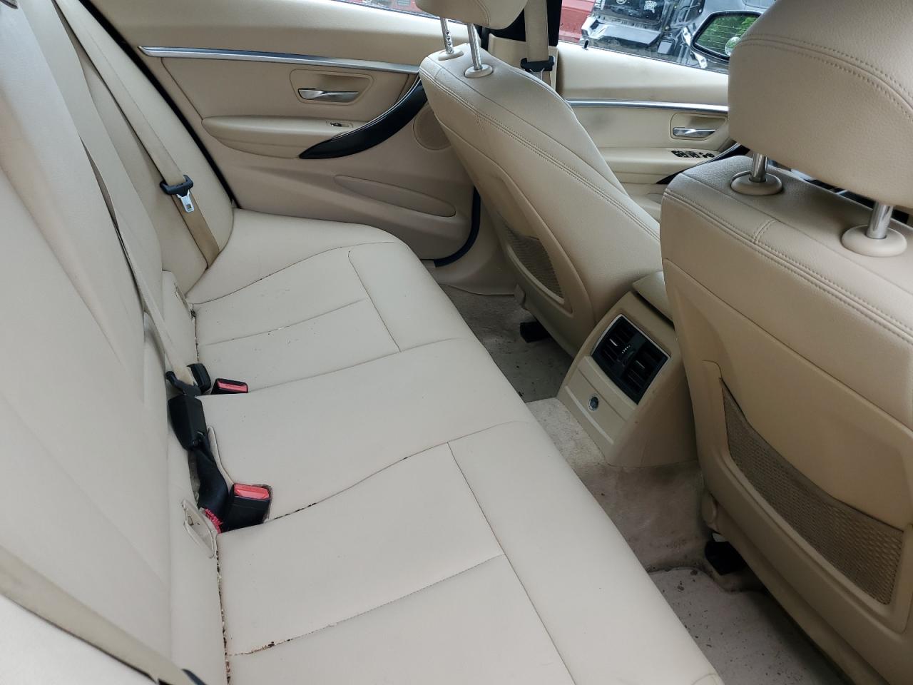 WBA8E3G54GNT80932 2016 BMW 328 Xi Sulev