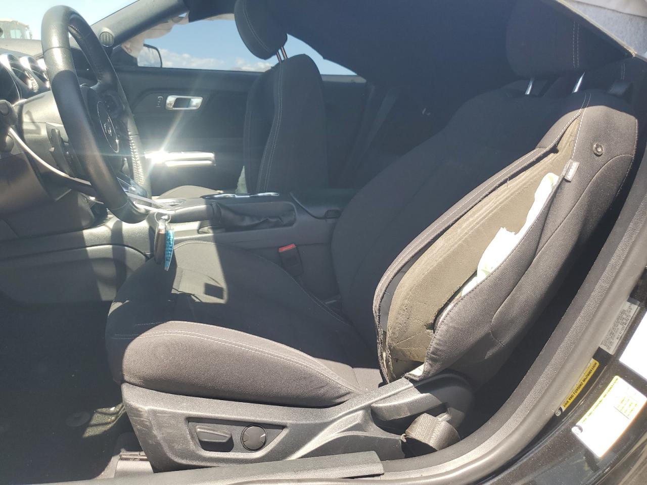 1FA6P8TH9M5103812 2021 Ford Mustang