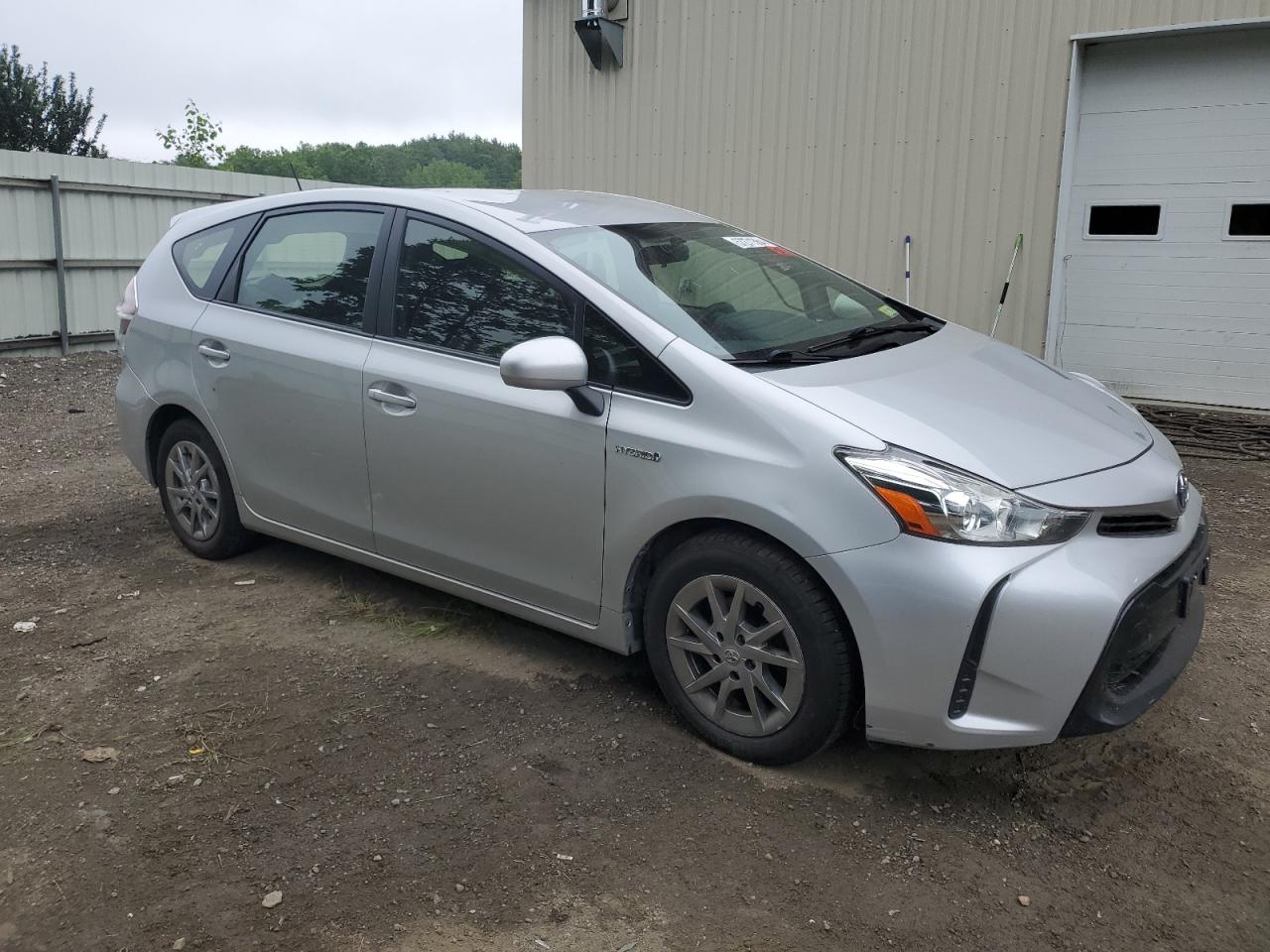 JTDZN3EU3FJ039237 2015 Toyota Prius V