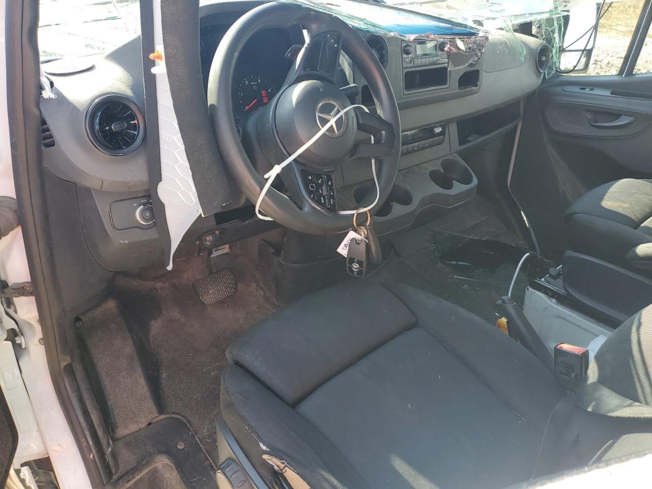 W1W4EDHY3KP198284 2019 Mercedes-Benz Sprinter 2500