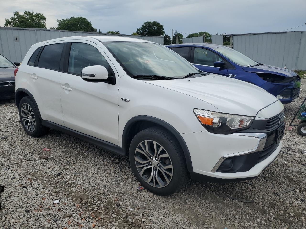 JA4AP3AU4HZ013824 2017 Mitsubishi Outlander Sport Es