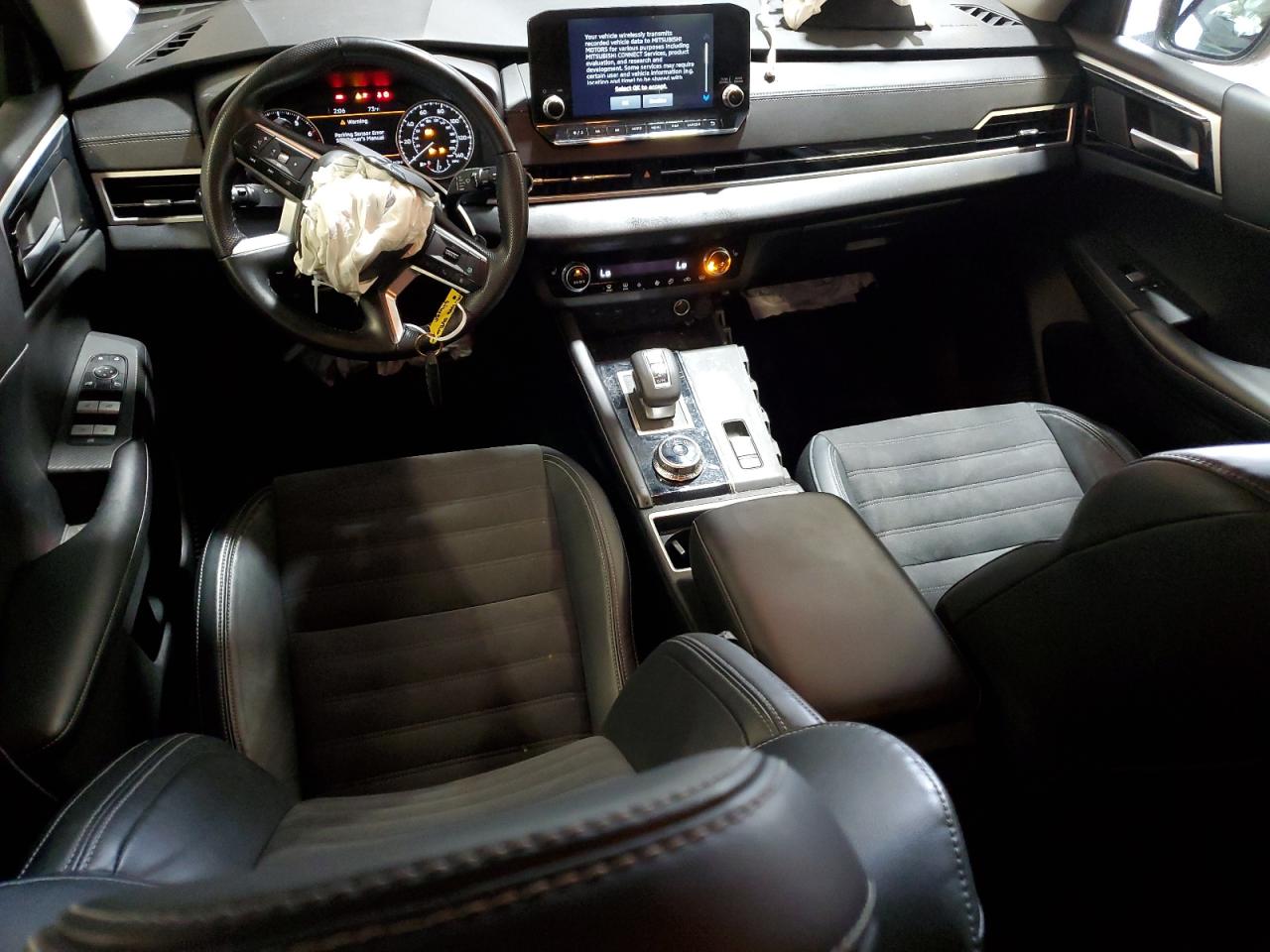 JA4J4UA81NZ024826 2022 Mitsubishi Outlander Se