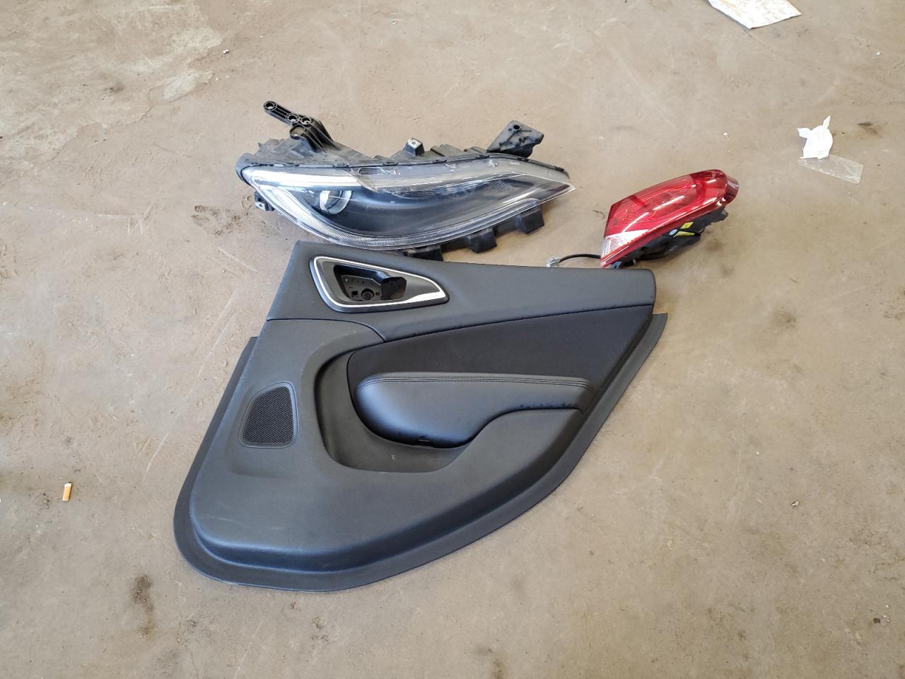 1C3CCCAB8GN166712 2016 Chrysler 200 Limited