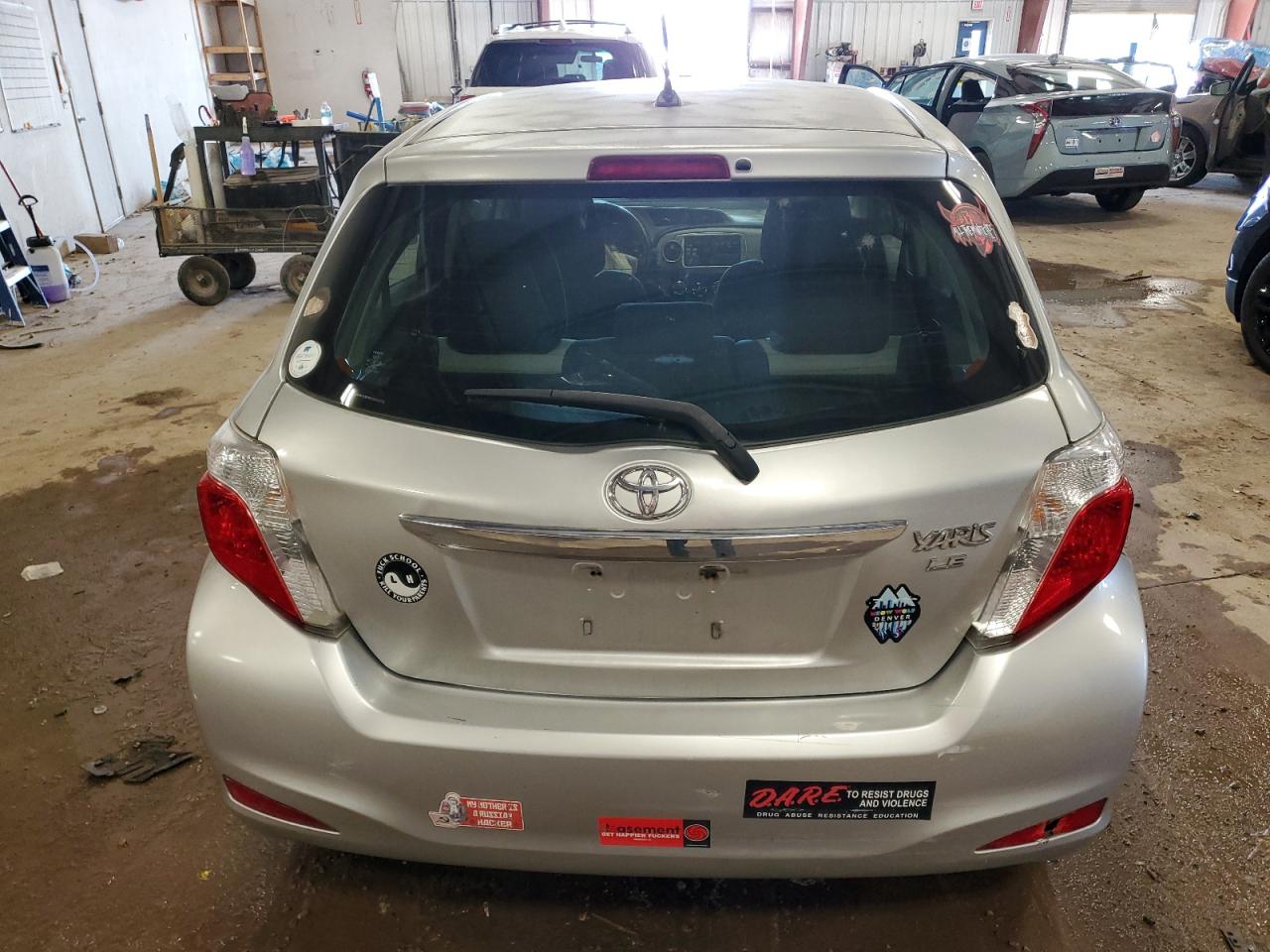 JTDKTUD36CD504951 2012 Toyota Yaris