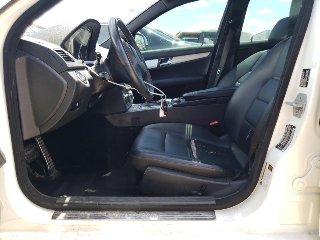 WDDGF54X69R054256 2009 Mercedes-Benz C 300