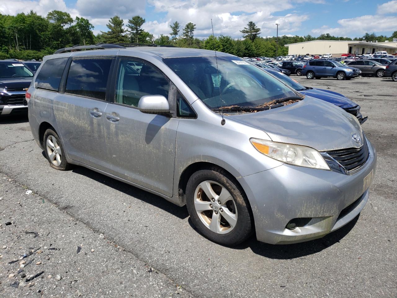 5TDKK3DC5BS075835 2011 Toyota Sienna Le