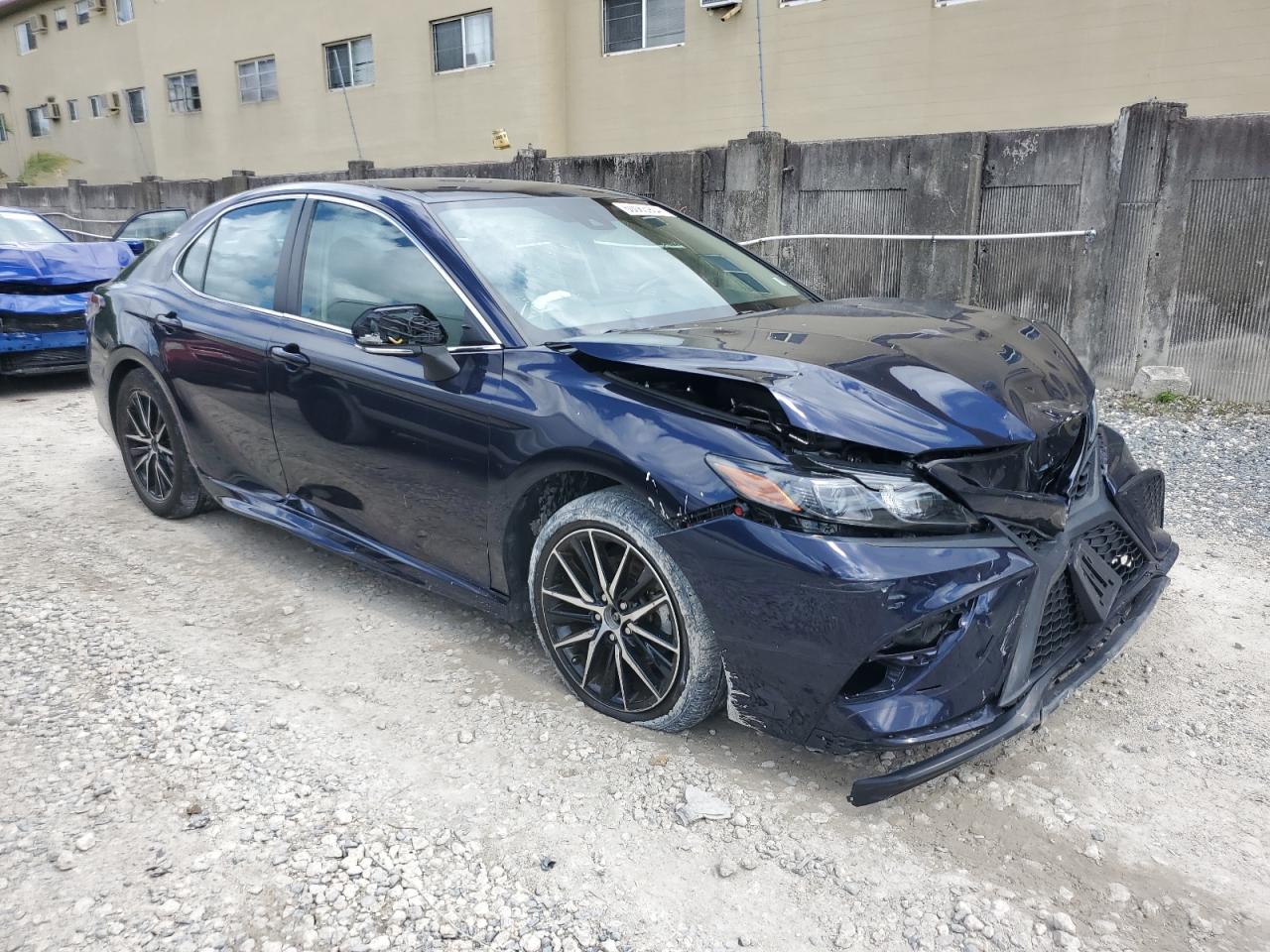 2022 Toyota Camry Se vin: 4T1G11AK6NU055033