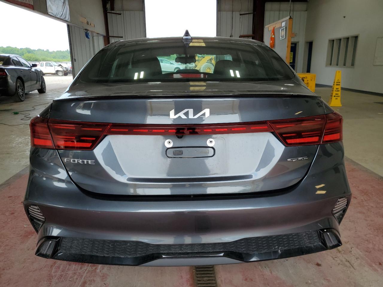 3KPF54AD8NE506176 2022 Kia Forte Gt Line