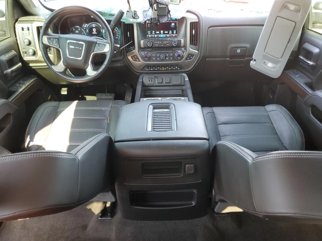 1GT12UEY6JF146308 2018 GMC Sierra K2500 Denali