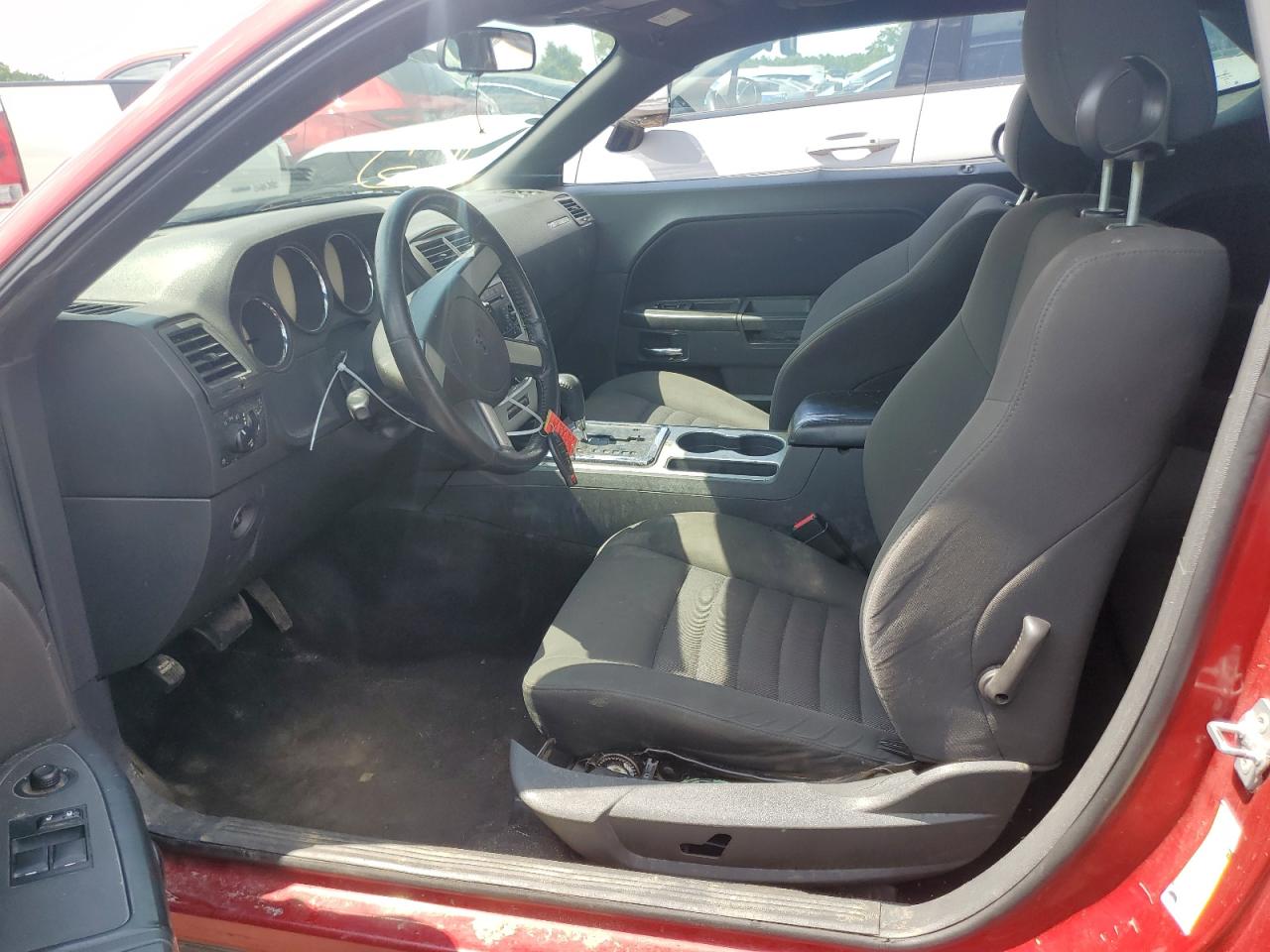 2B3LJ44VX9H526735 2009 Dodge Challenger Se