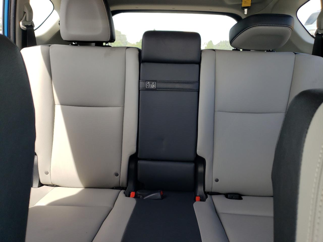 JTMDJREV3HD130981 2017 Toyota Rav4 Hv Limited