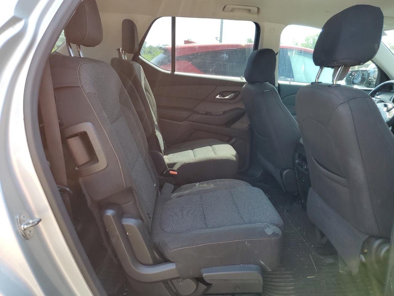 1GNEVGKW1JJ109135 2018 Chevrolet Traverse Lt