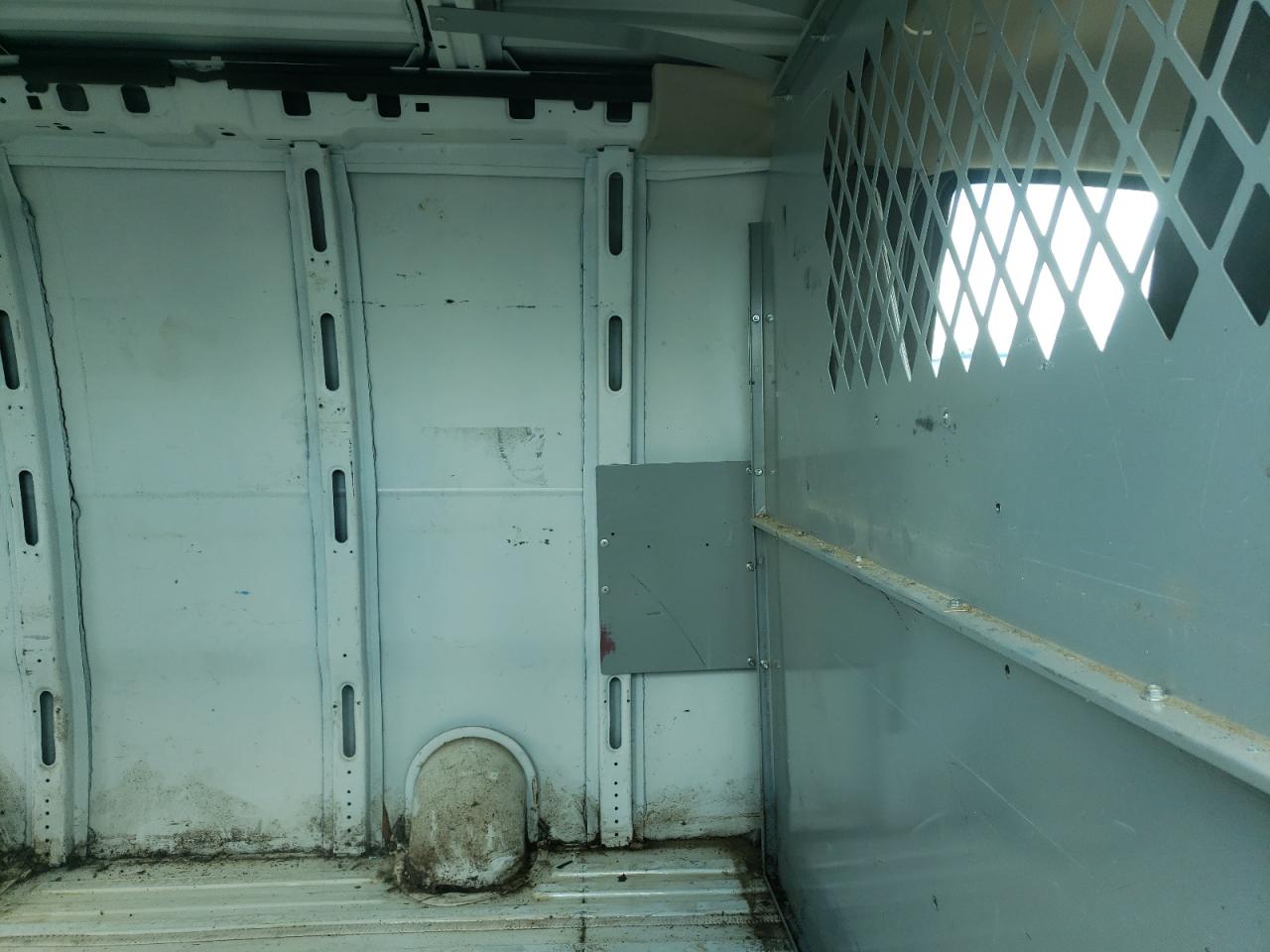 1GTW7FCF4F1153329 2015 GMC Savana G2500