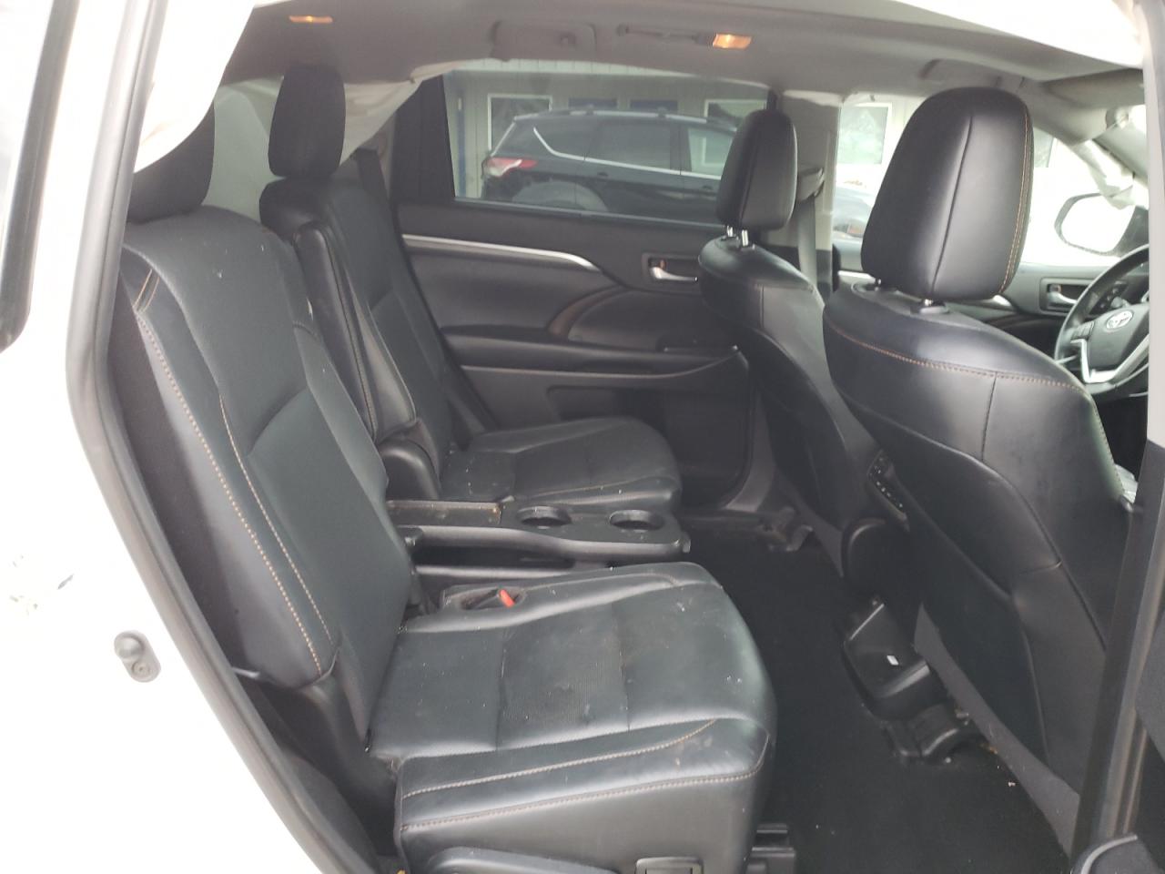 5TDDZRFH8KS740419 2019 Toyota Highlander Limited