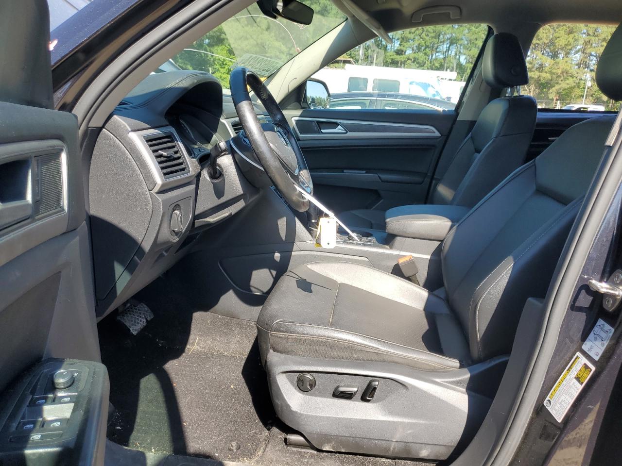 1V2LR2CA1JC549403 2018 Volkswagen Atlas Se