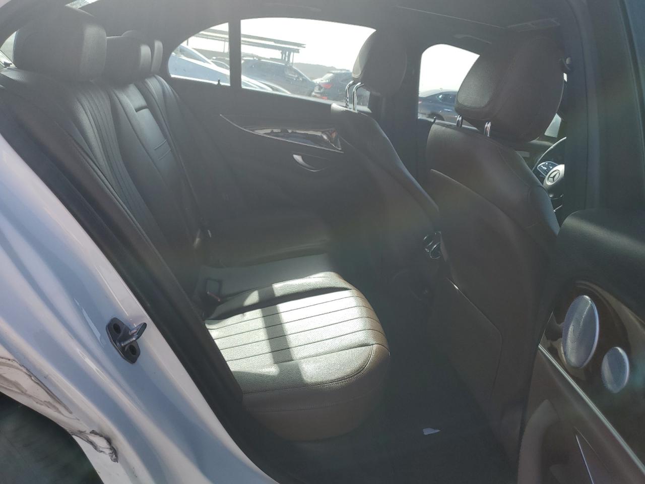 WDDZF4KB9KA531602 2019 Mercedes-Benz E 300 4Matic